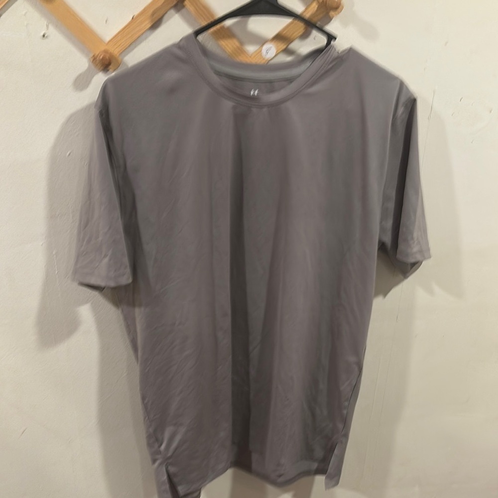 Under Armour Men's Gray Short Sleeve Tee
